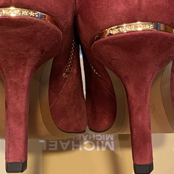 Michael Kors booties - Picture 3 of 9